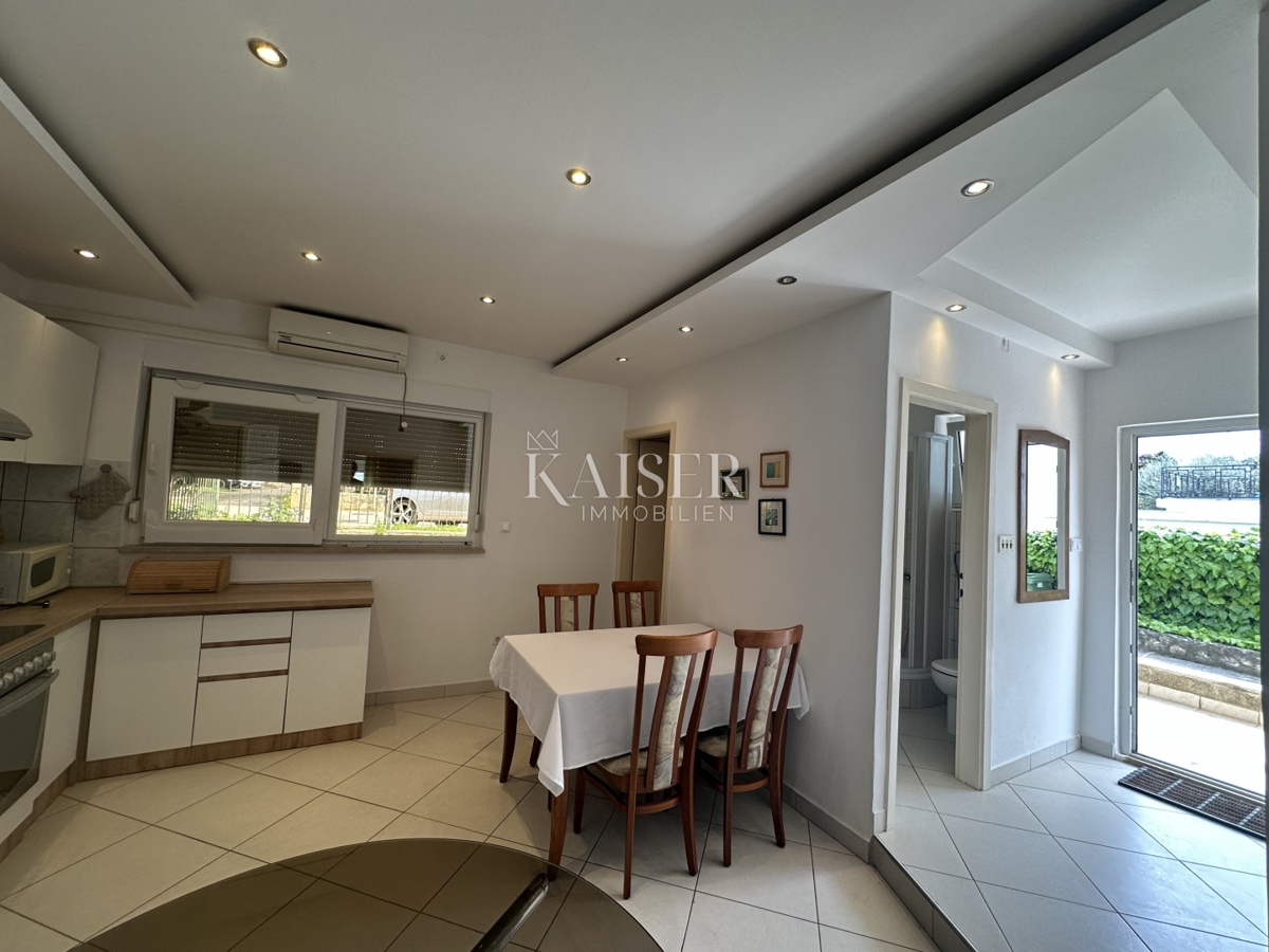 Zara, Diklo - casa di 98 m2 vicino alla spiaggia, a 30 m dal mare.