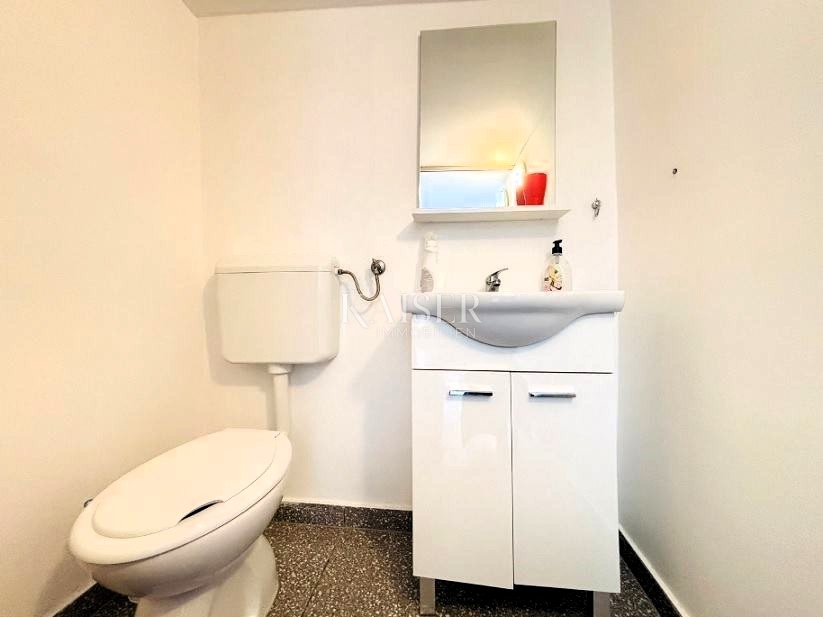 Isola di Pag – Kolan, 2 unità, cortile, parcheggio