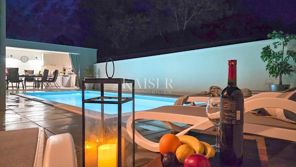 Umag, Zambratija, Istria, splendida villa con piscina e vista mare