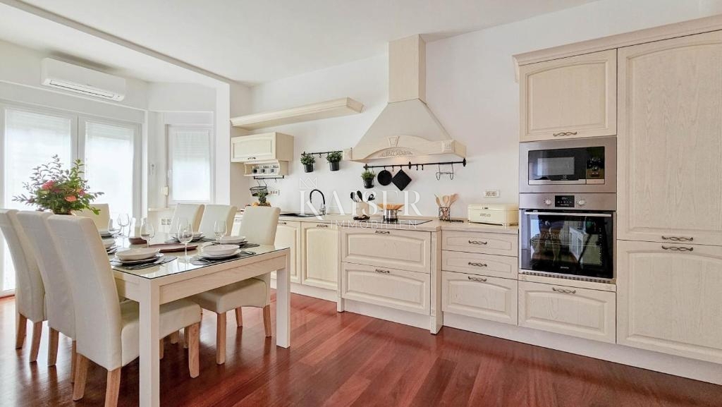 Umag, Zambratija, Istria, splendida villa con piscina e vista mare