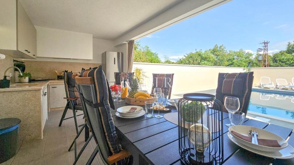 Umag, Zambratija, Istria, splendida villa con piscina e vista mare