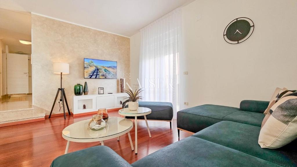 Umag, Zambratija, Istria, splendida villa con piscina e vista mare