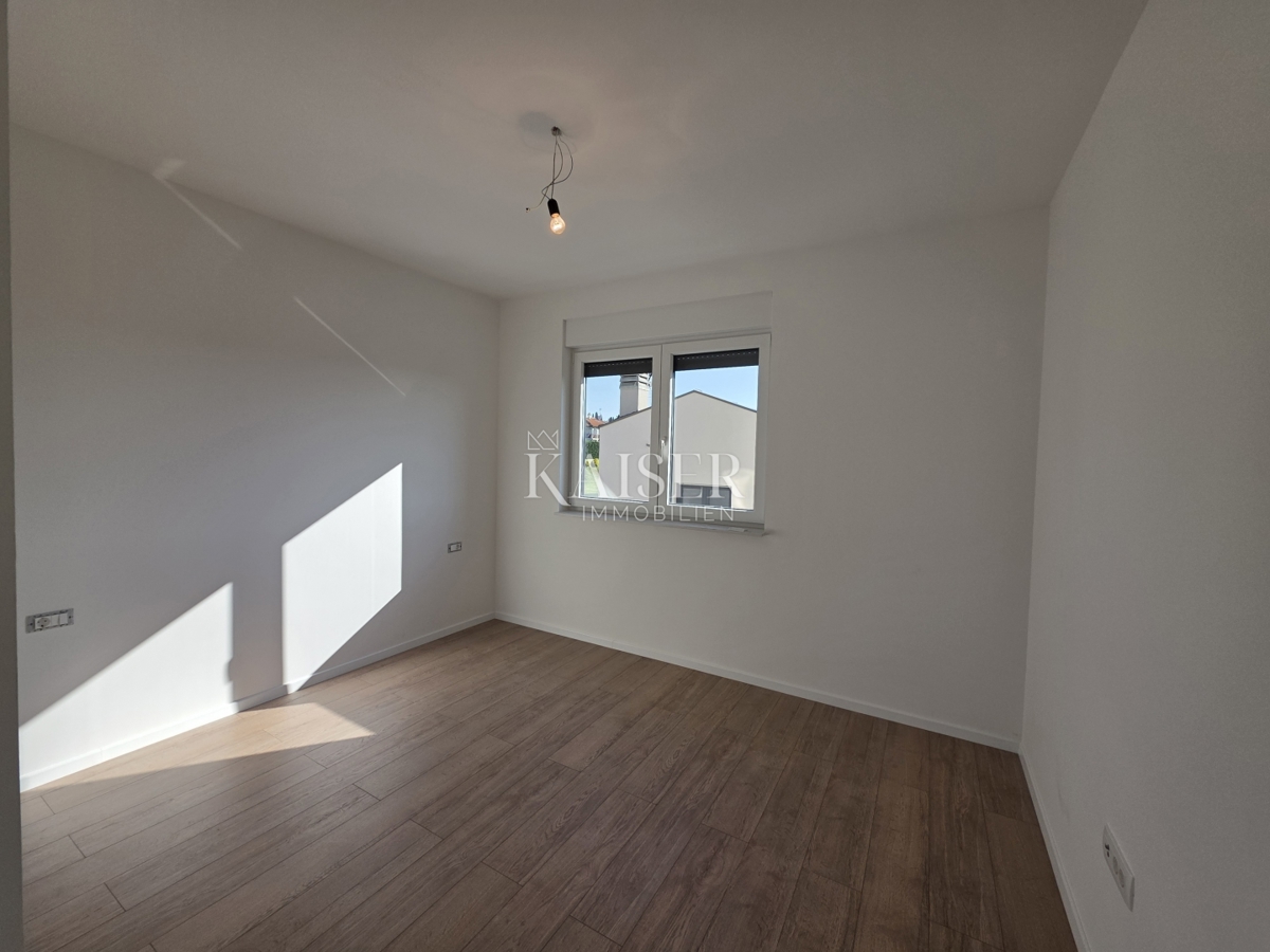 Istria - Parenzo appartamento con 3 camere da letto vicino al mare