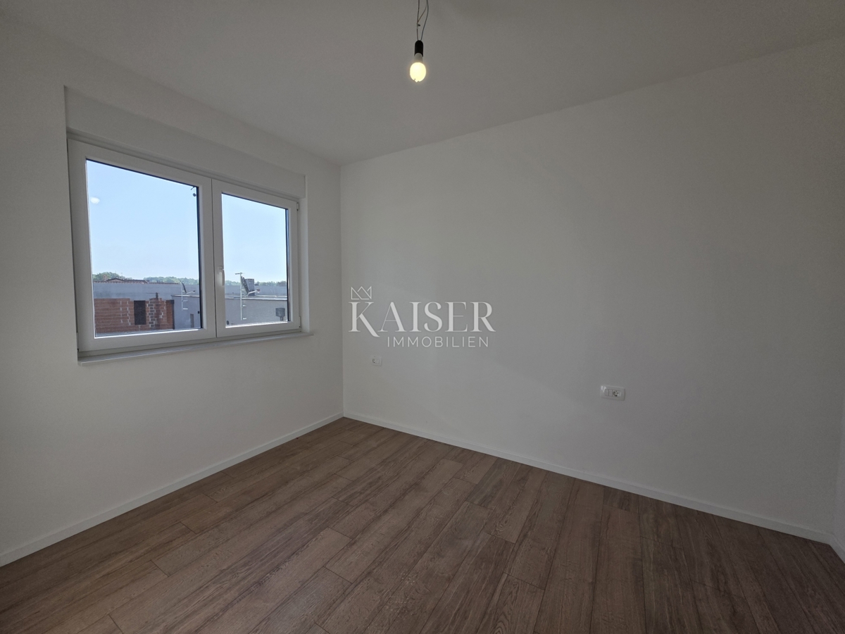 Istria - Parenzo appartamento con 3 camere da letto vicino al mare