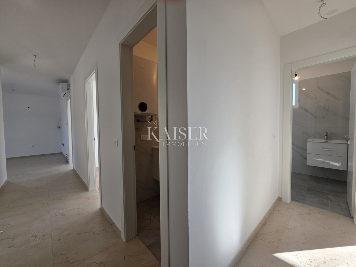 Istria - Parenzo appartamento con 3 camere da letto vicino al mare