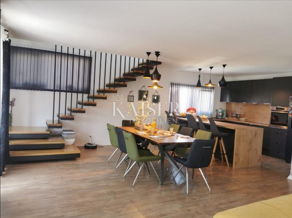  Ville Strožanac, Podstrana, 260m2