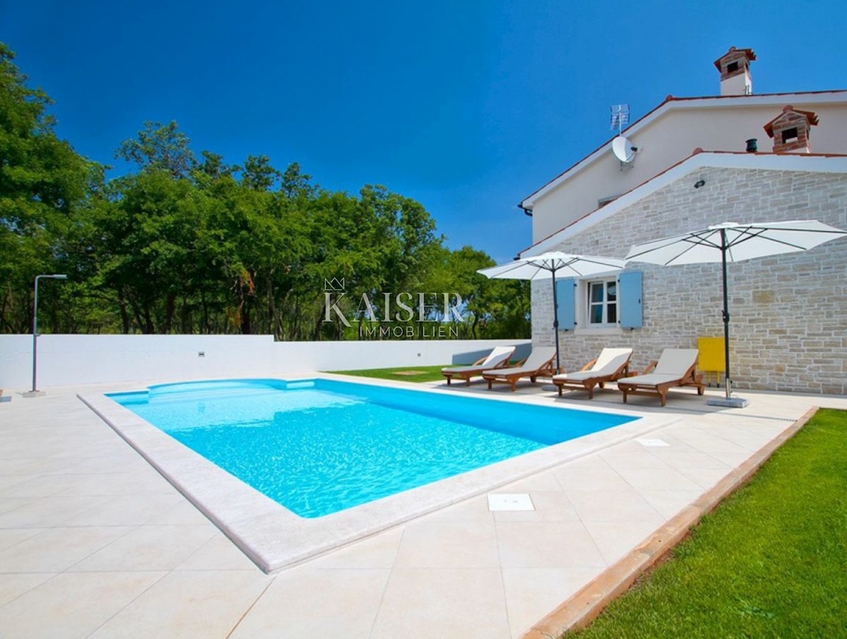 Istria, Marčana - villa con piscina, 200m2