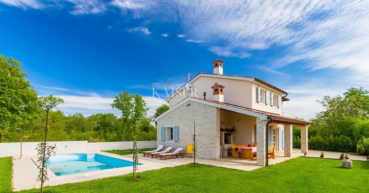 Istria, Marčana - villa con piscina, 200m2