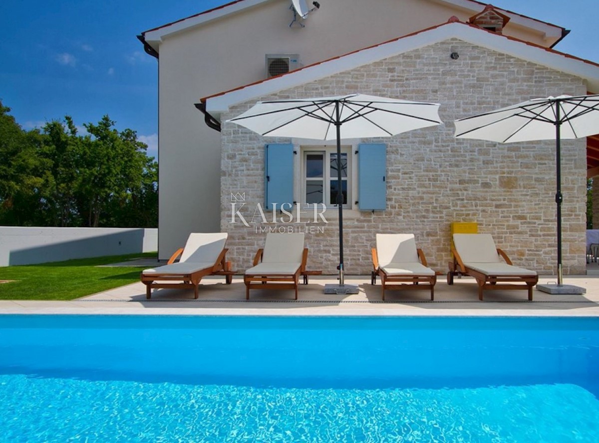 Istria, Marčana - villa con piscina, 200m2