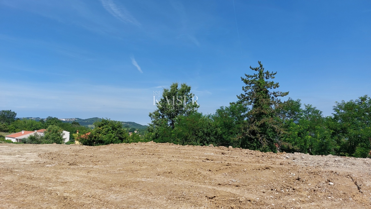 Istria, Montona - terreno edificabile con vista panoramica