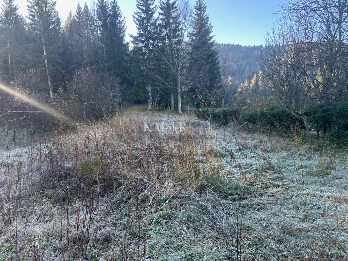 Земля під забудову Ravna Gora, 853m2