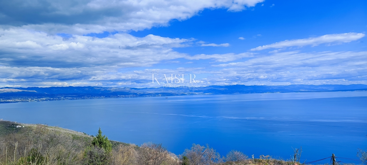 Mošćenice - terreno con vista panoramica sul mare, 2.250 m2