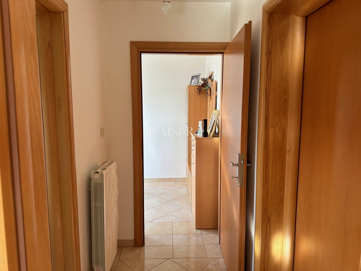 Viškovo - una casa con un grande potenziale in una posizione tranquilla