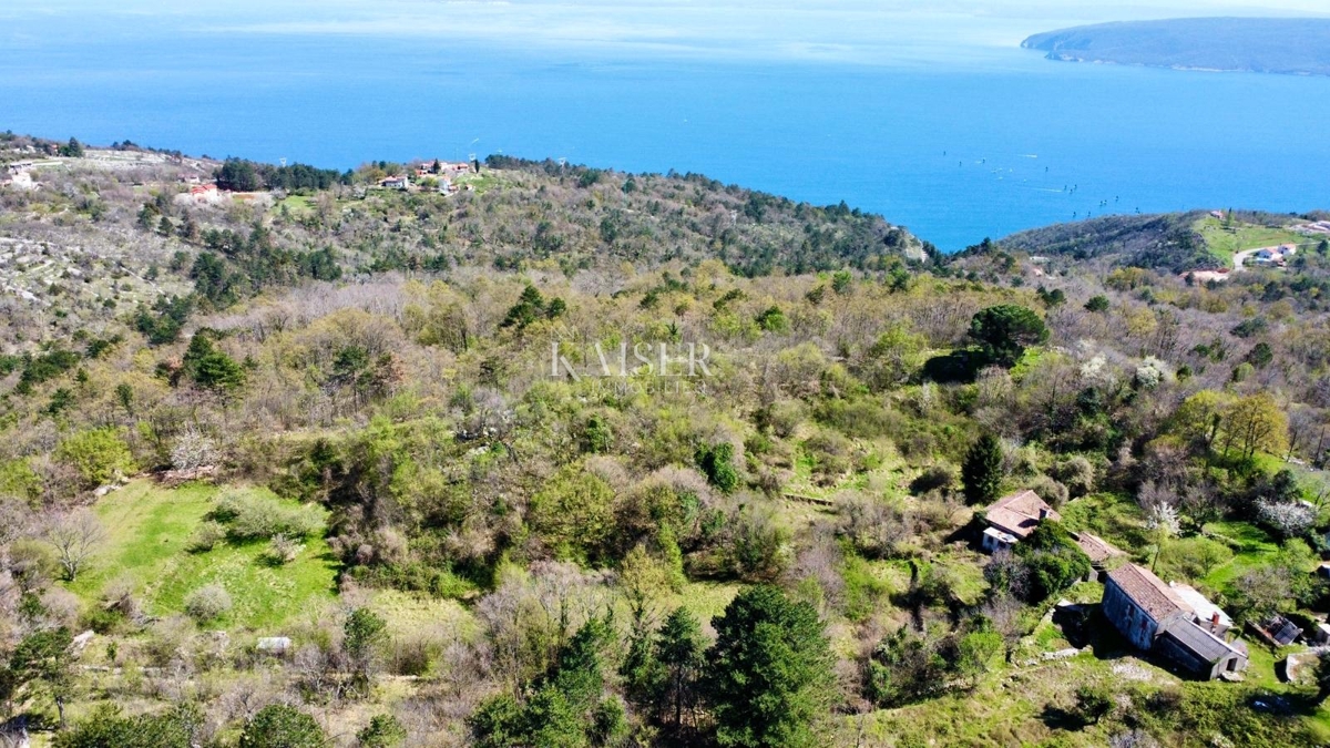 Mošćenička Draga - terreno, 8.000 m2