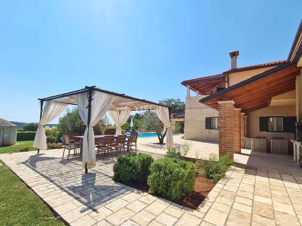 Istria - Parenzo, villa di lusso con vista mare e sauna