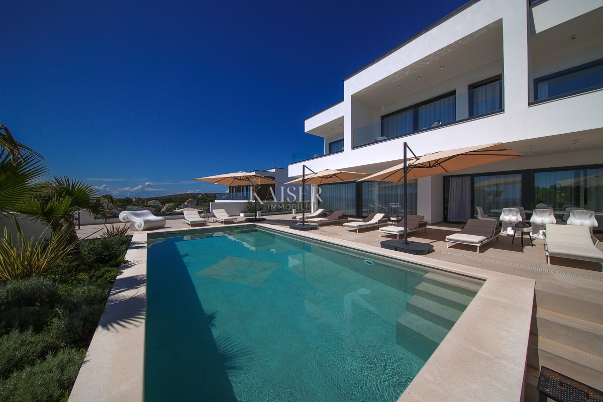 Ville Lun, Novalja, 305m2