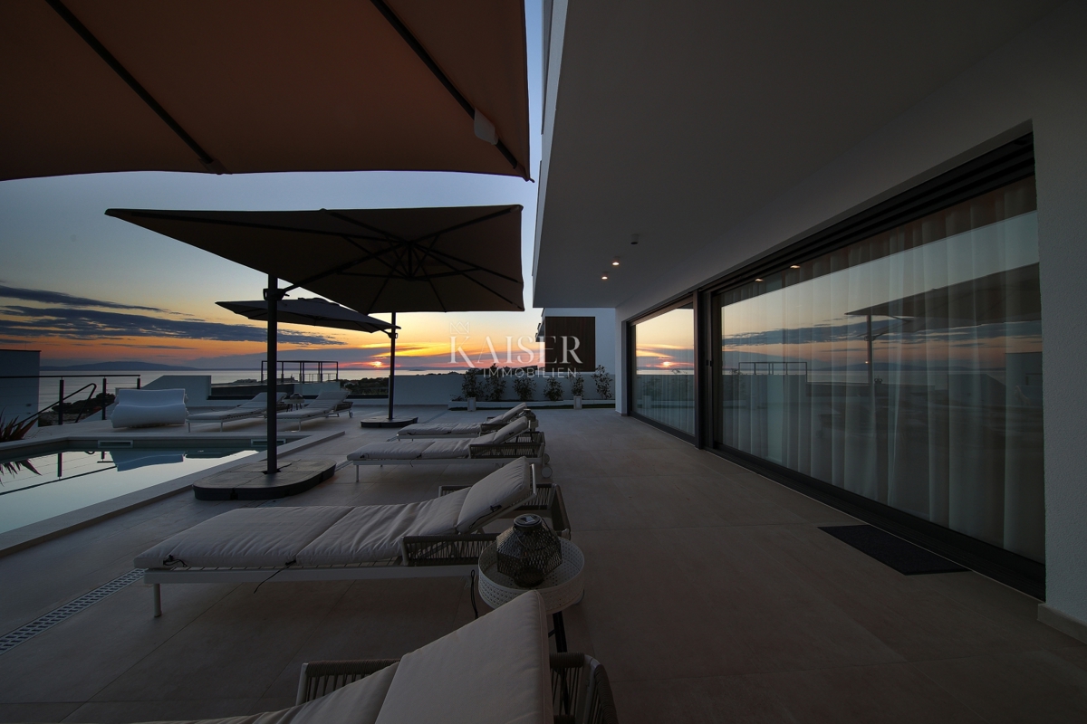 Ville Lun, Novalja, 305m2