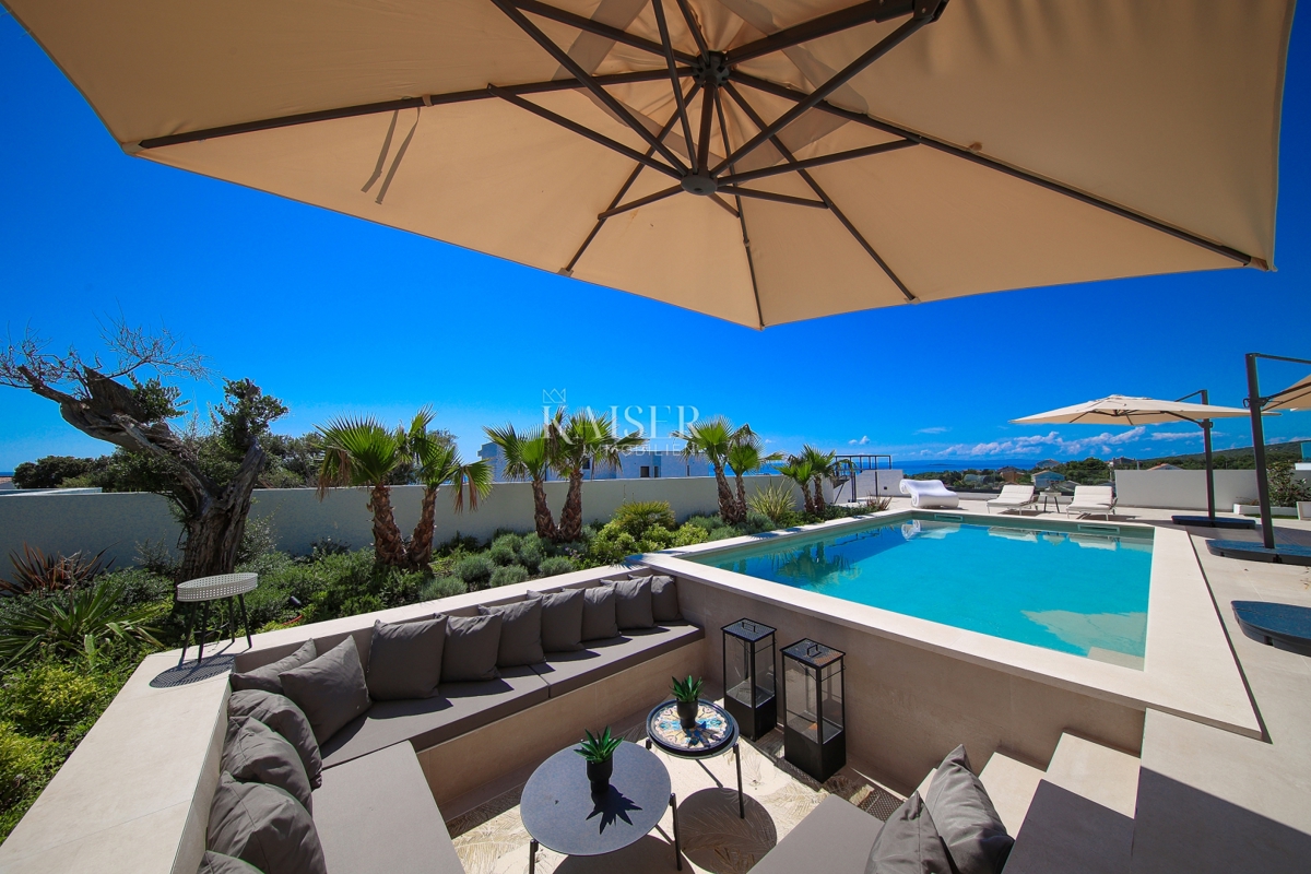 Ville Lun, Novalja, 305m2