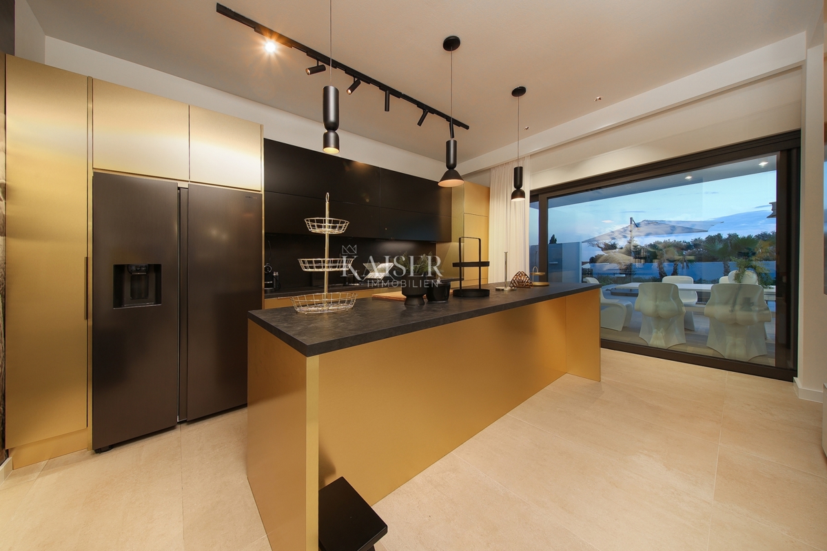 Ville Lun, Novalja, 305m2