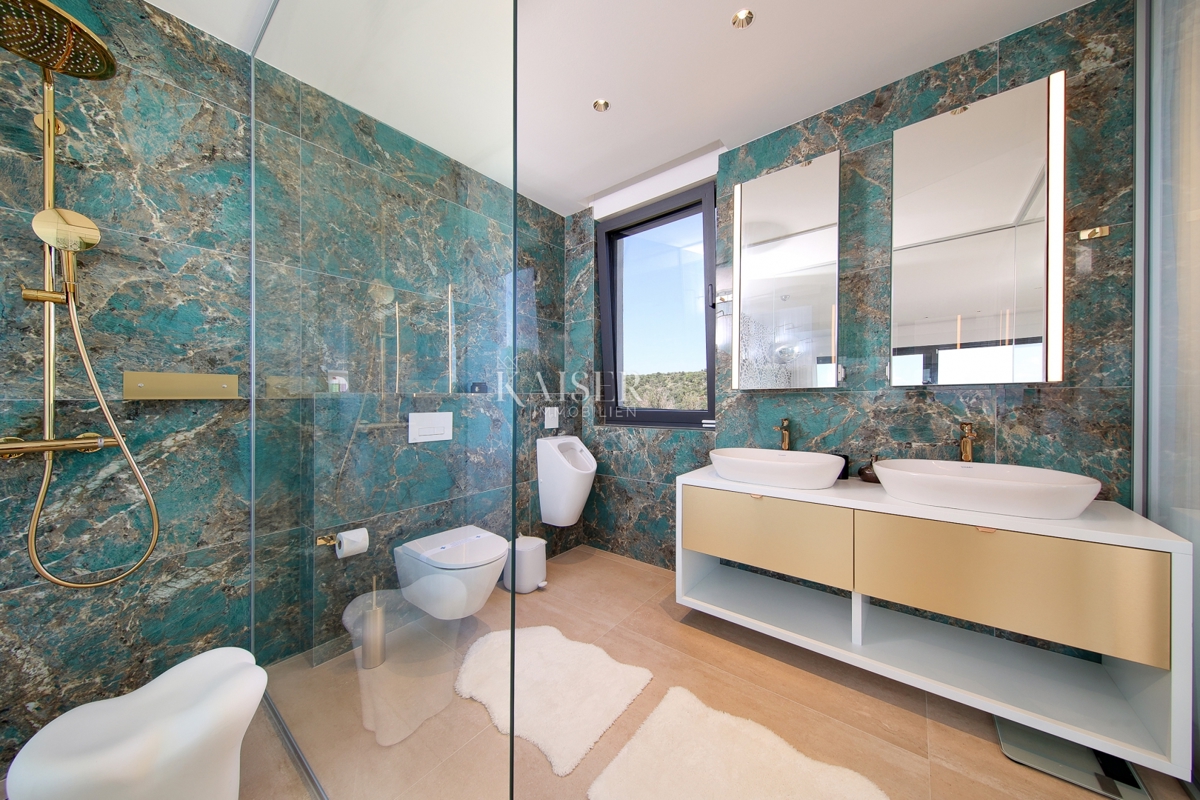 Ville Lun, Novalja, 305m2