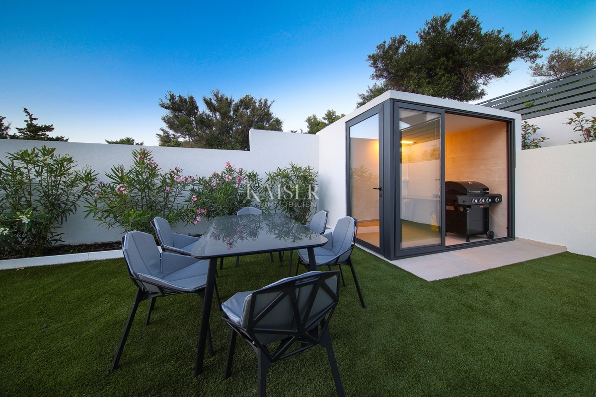 Ville Lun, Novalja, 305m2