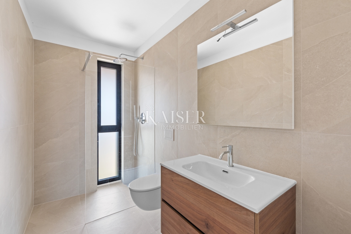 Istria, Cittanova - appartamento moderno con vista sul mare