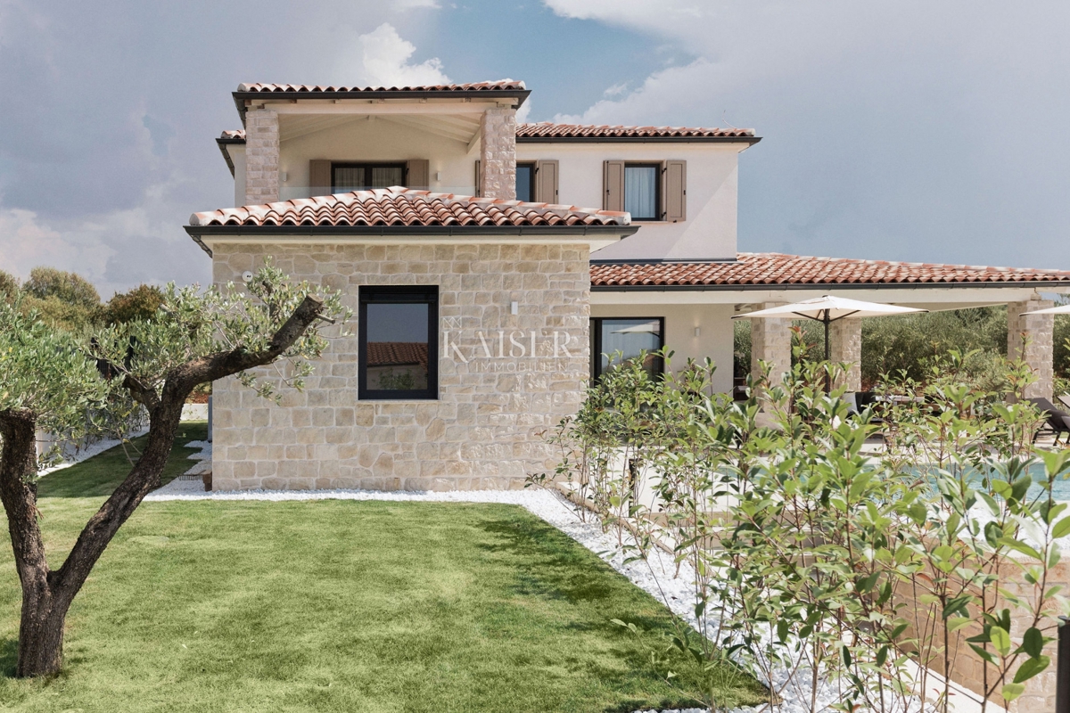 Istria - Parenzo, villa di lusso in stile mediterraneo, vista mare. 