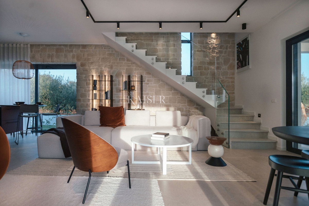 Istria - Parenzo, villa di lusso in stile mediterraneo, vista mare. 