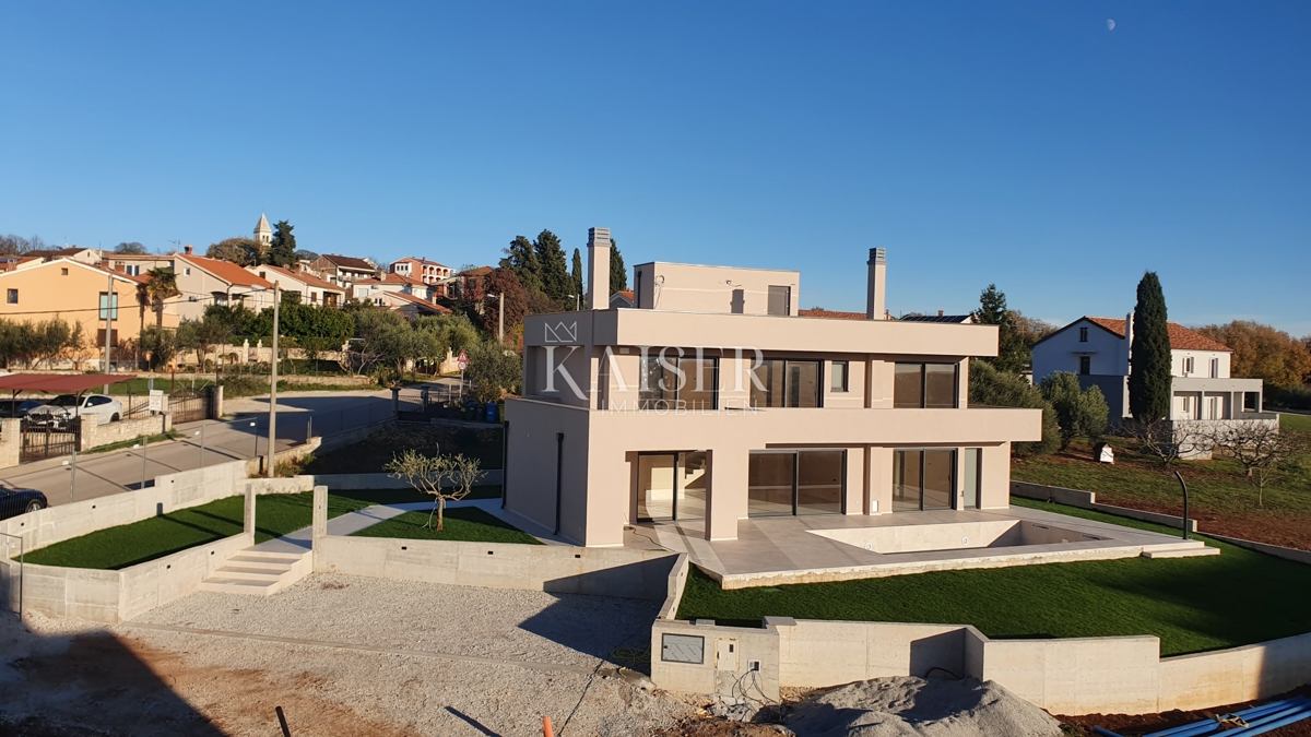 Istria - Parenzo, villa di lusso con sauna e piscina, vista mare