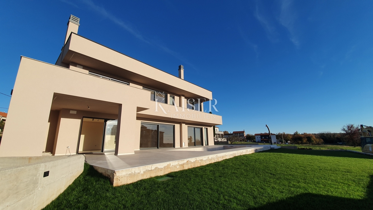 Istria - Parenzo, villa di lusso con sauna e piscina, vista mare