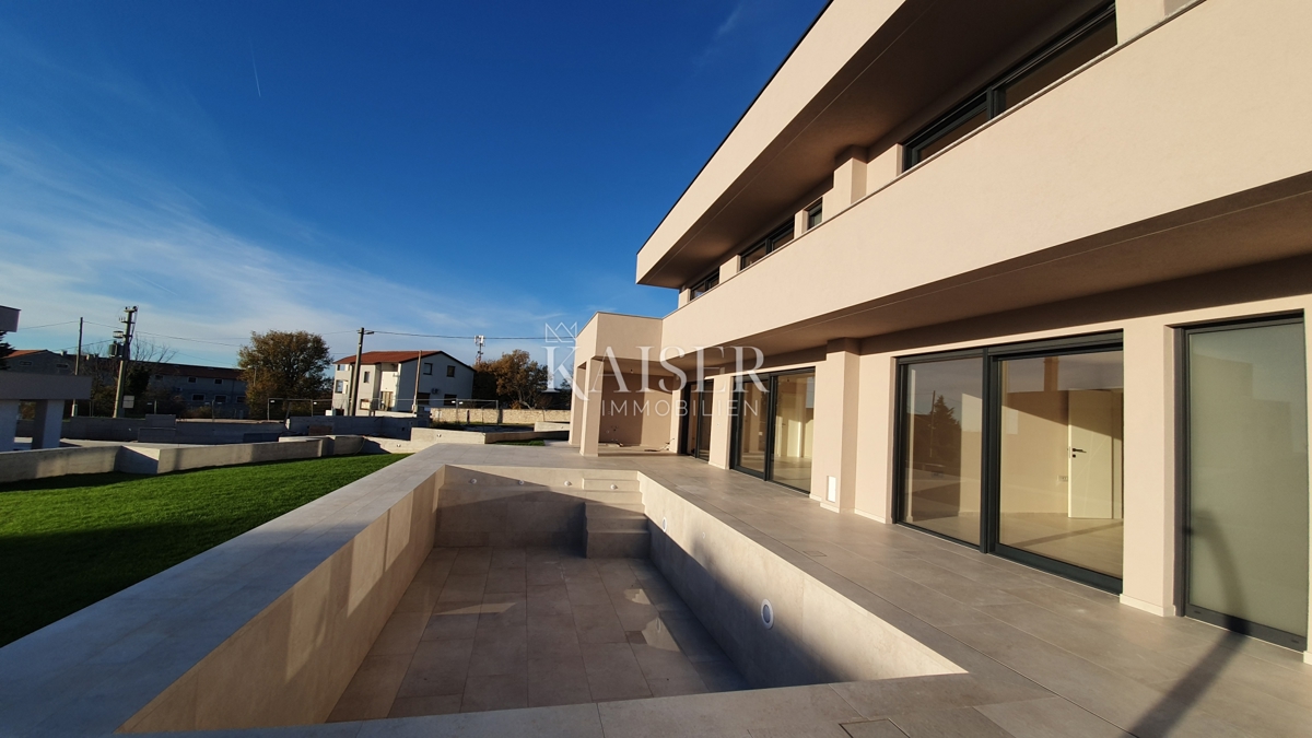 Istria - Parenzo, villa di lusso con sauna e piscina, vista mare