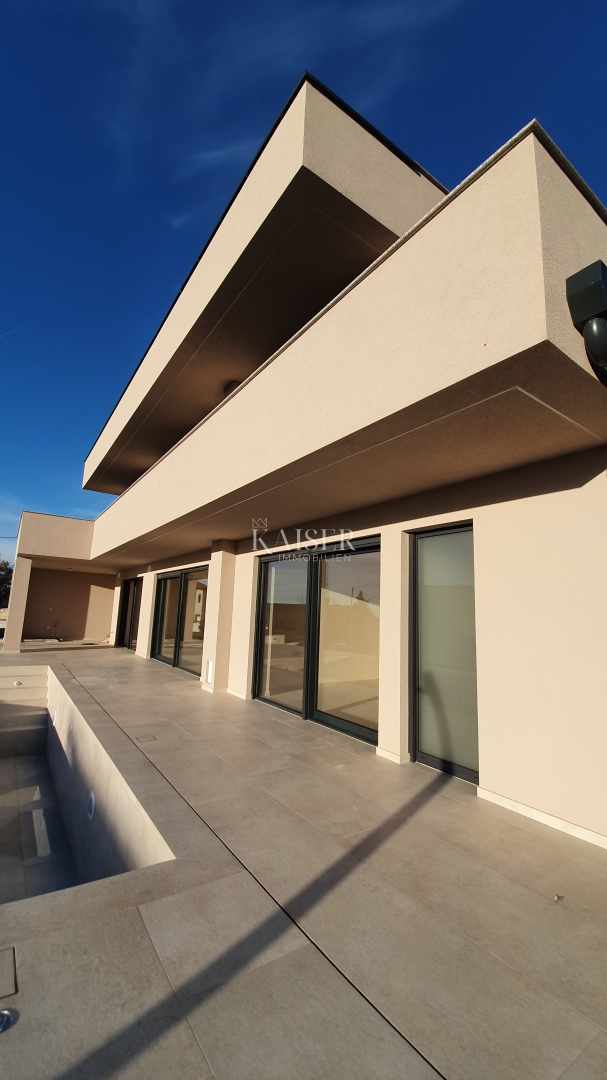 Istria - Parenzo, villa di lusso con sauna e piscina, vista mare