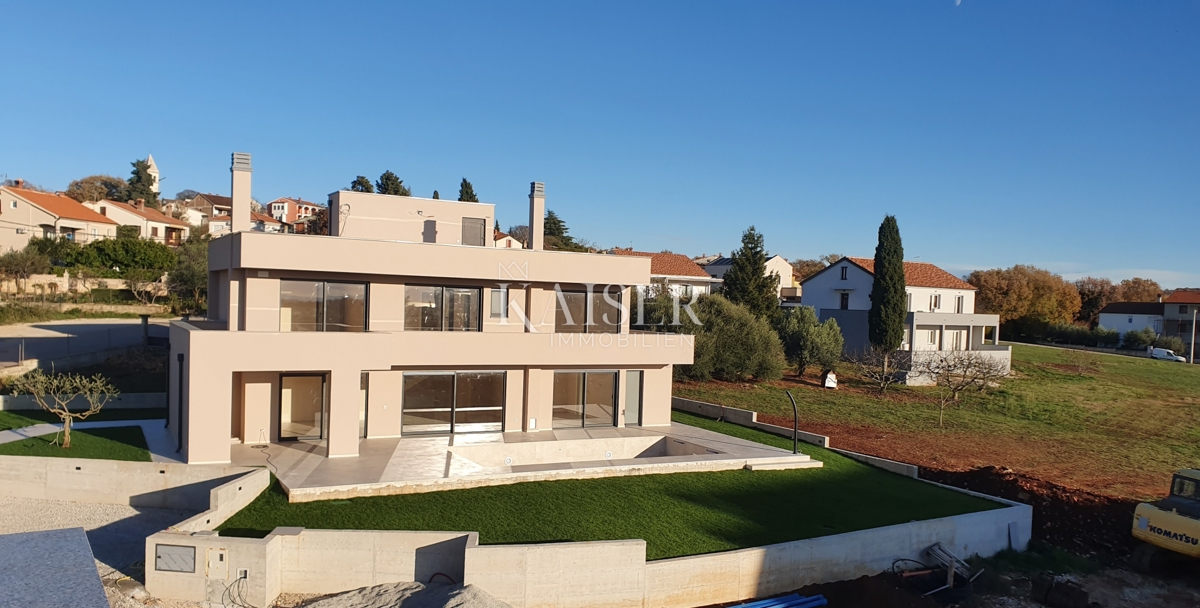 Istria - Parenzo, villa di lusso con sauna e piscina, vista mare