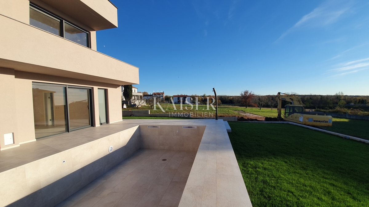 Istria - Parenzo, villa di lusso con sauna e piscina, vista mare