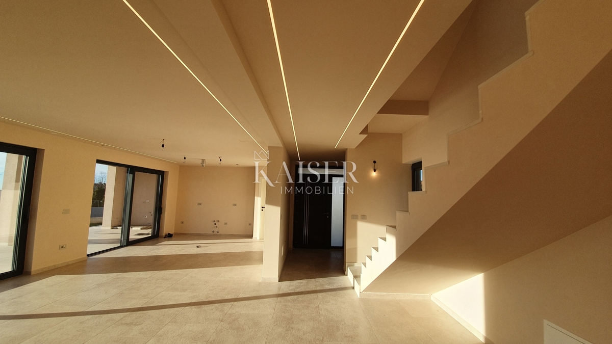 Istria - Parenzo, villa di lusso con sauna e piscina, vista mare