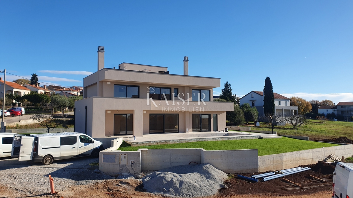 Istria - Parenzo, villa di lusso con sauna e piscina, vista mare