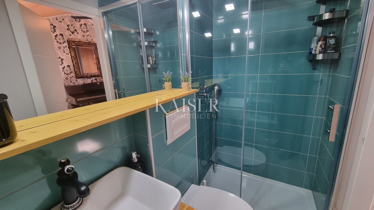 Novi Vinodolski - appartamento con 2 camere da letto + soggiorno con una splendida vista sul mare