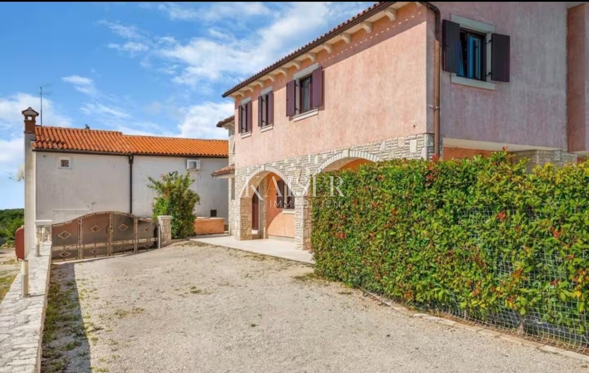 Istria, Barban - casa rustica 190m2 con piscina 