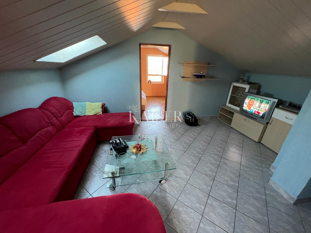 Crikvenica, Dramalj - appartamento mansardato 