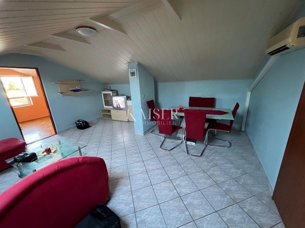 Crikvenica, Dramalj - appartamento mansardato 