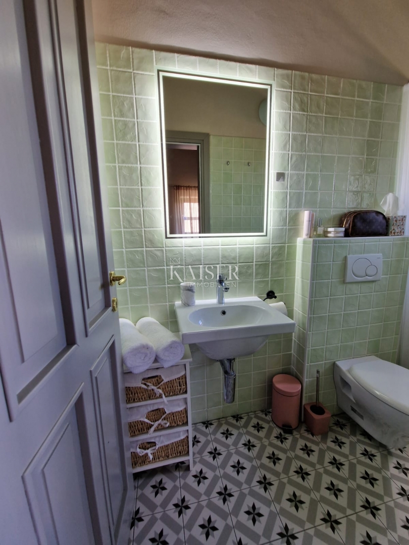 Istria, Visinada, villa rustica in pietra con piscina