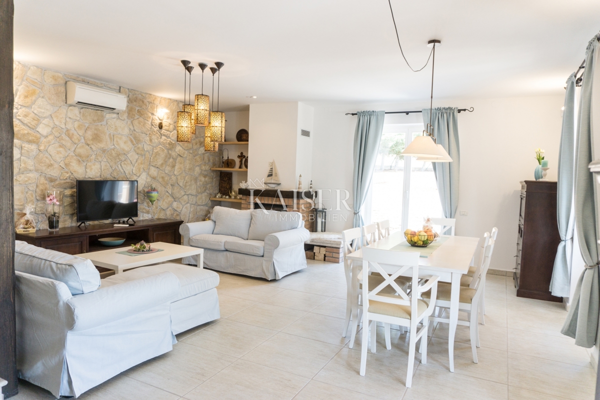 Villa Smoljanci, Svetvinčenat, 180m2