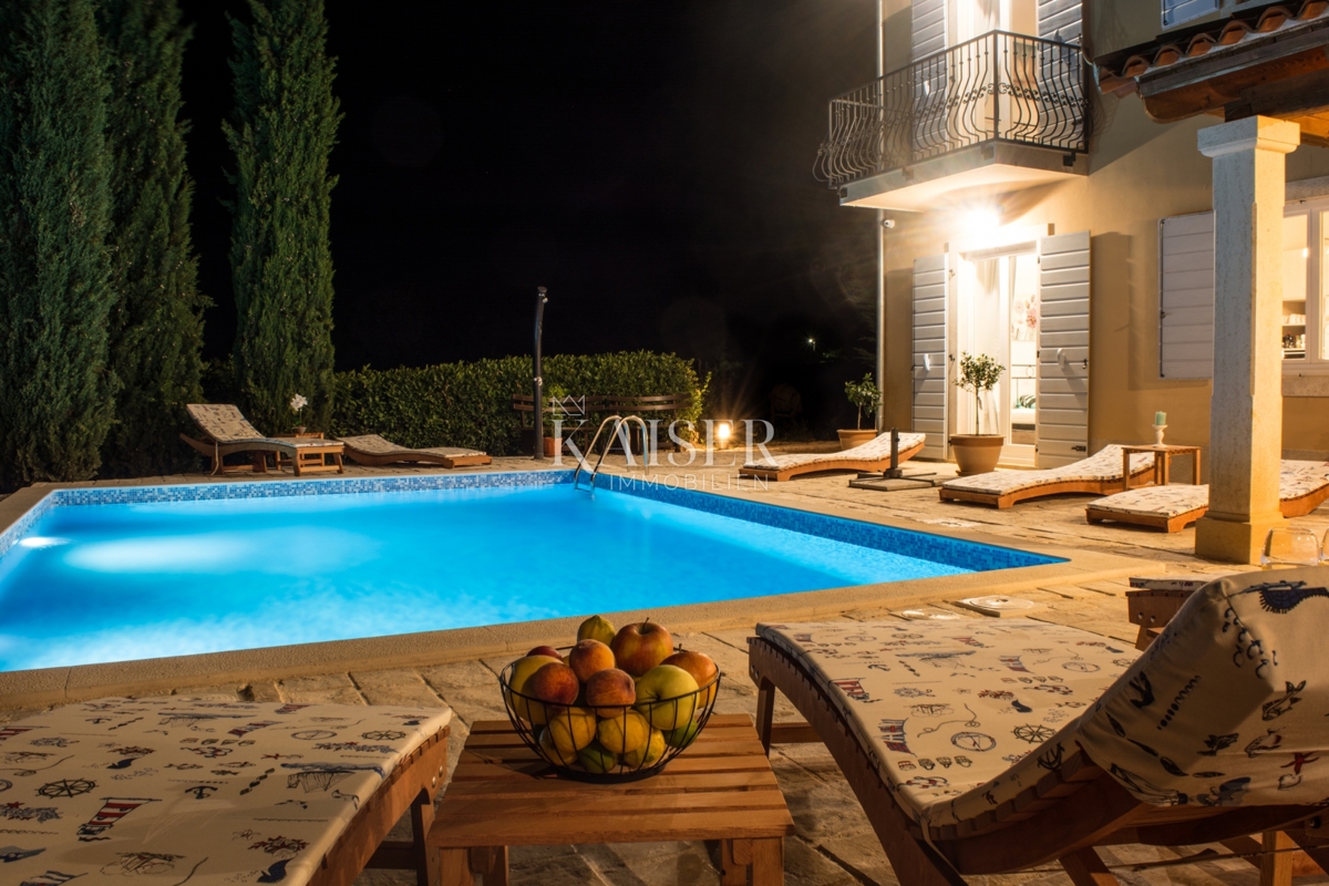 Villa Smoljanci, Svetvinčenat, 180m2