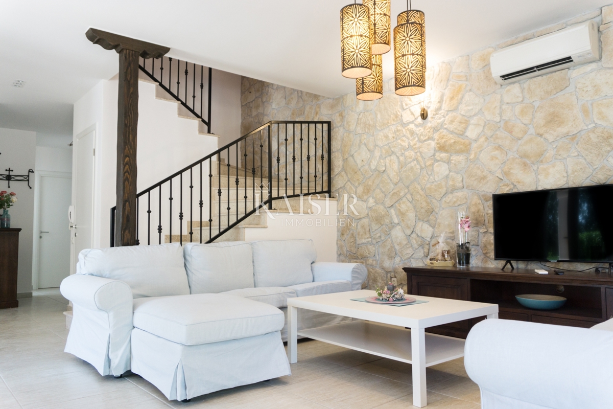 Villa Smoljanci, Svetvinčenat, 180m2