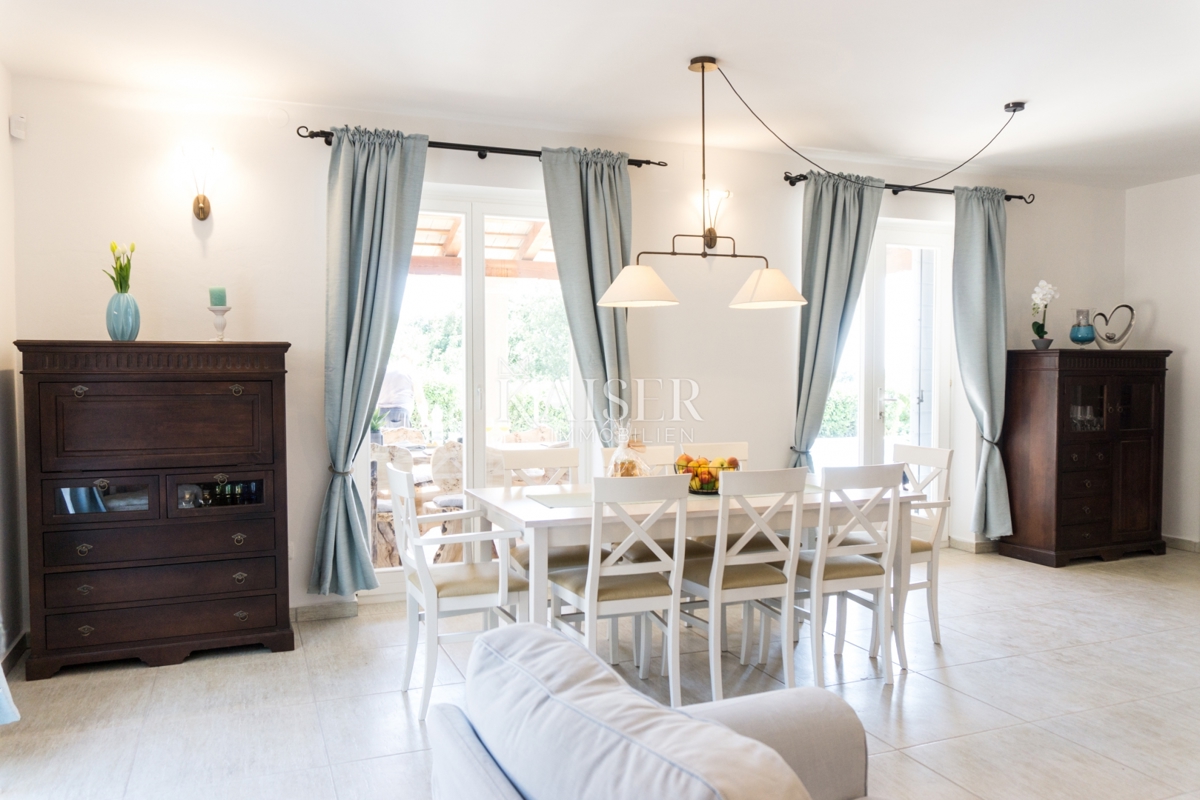 Villa Smoljanci, Svetvinčenat, 180m2