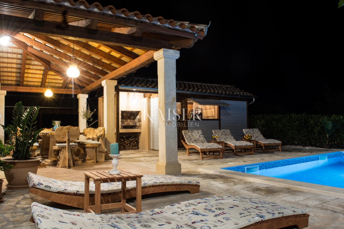 Villa Smoljanci, Svetvinčenat, 180m2