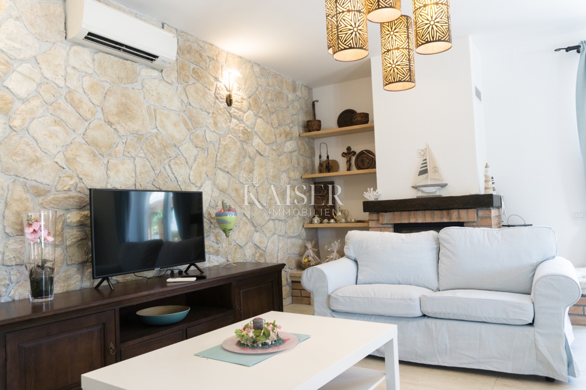 Villa Smoljanci, Svetvinčenat, 180m2