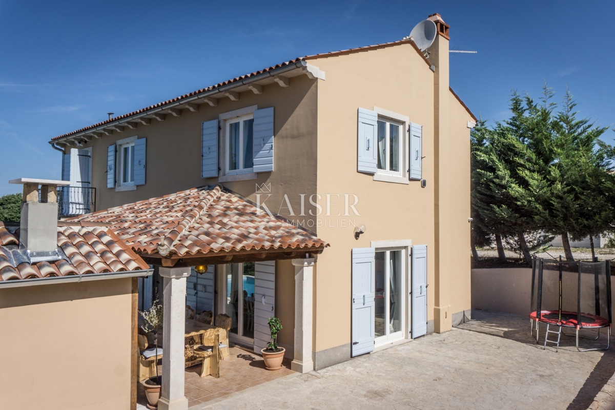 Villa Smoljanci, Svetvinčenat, 180m2