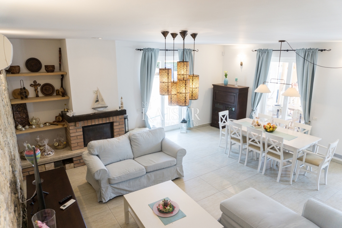 Villa Smoljanci, Svetvinčenat, 180m2