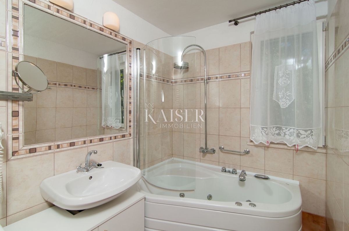 Villa Supetar, 210m2